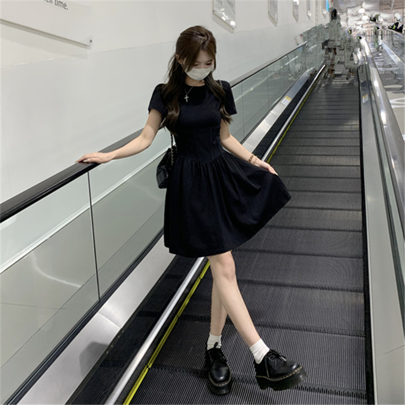 黒ワンピース ウエストコルセット風フレアワンピース
