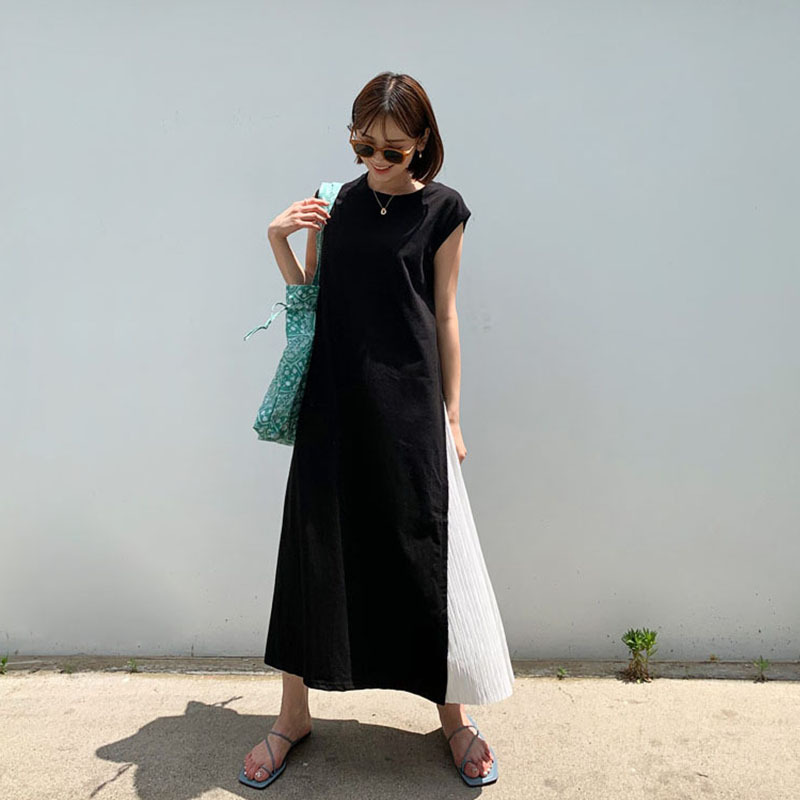 黒ワンピース 黒ロング袖なしワンピース サイドプリーツ切替ゆったりシルエット