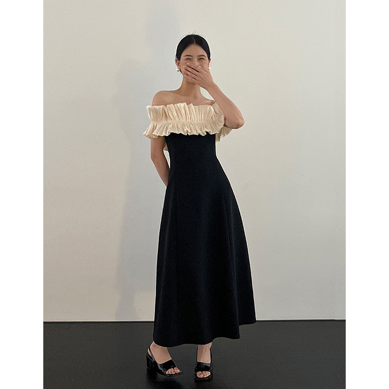 黒ワンピース 優美フリルデコルテワンピース
