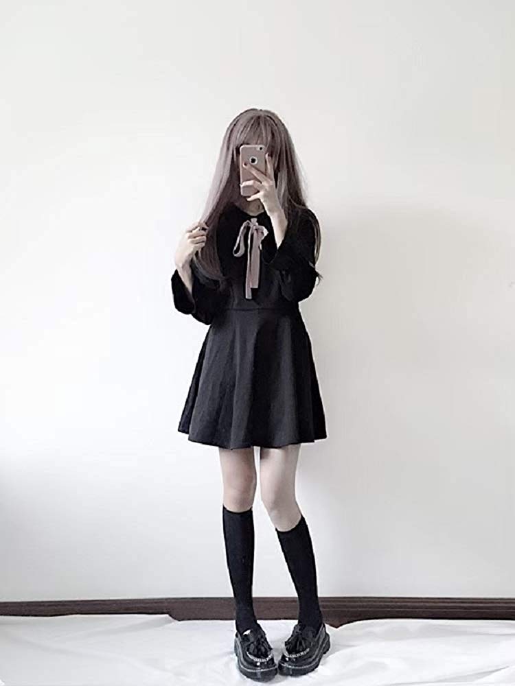 ピンクリボン付き黒ワンピース 長袖ロリータ風フレア