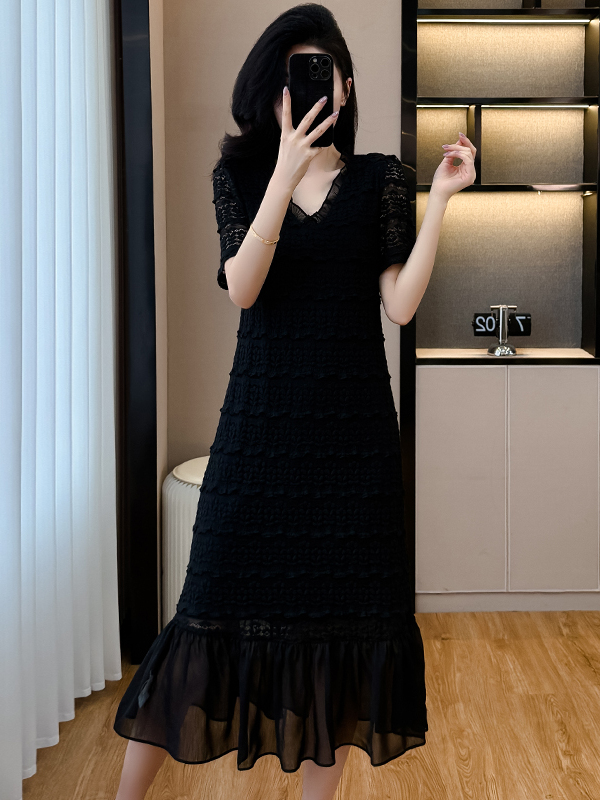 黒ワンピース 優美レース裾シフォンロングワンピース