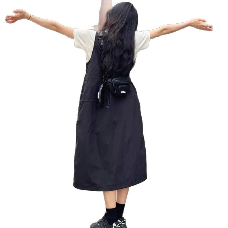 黒ワンピース ゆったりジャンパースカート