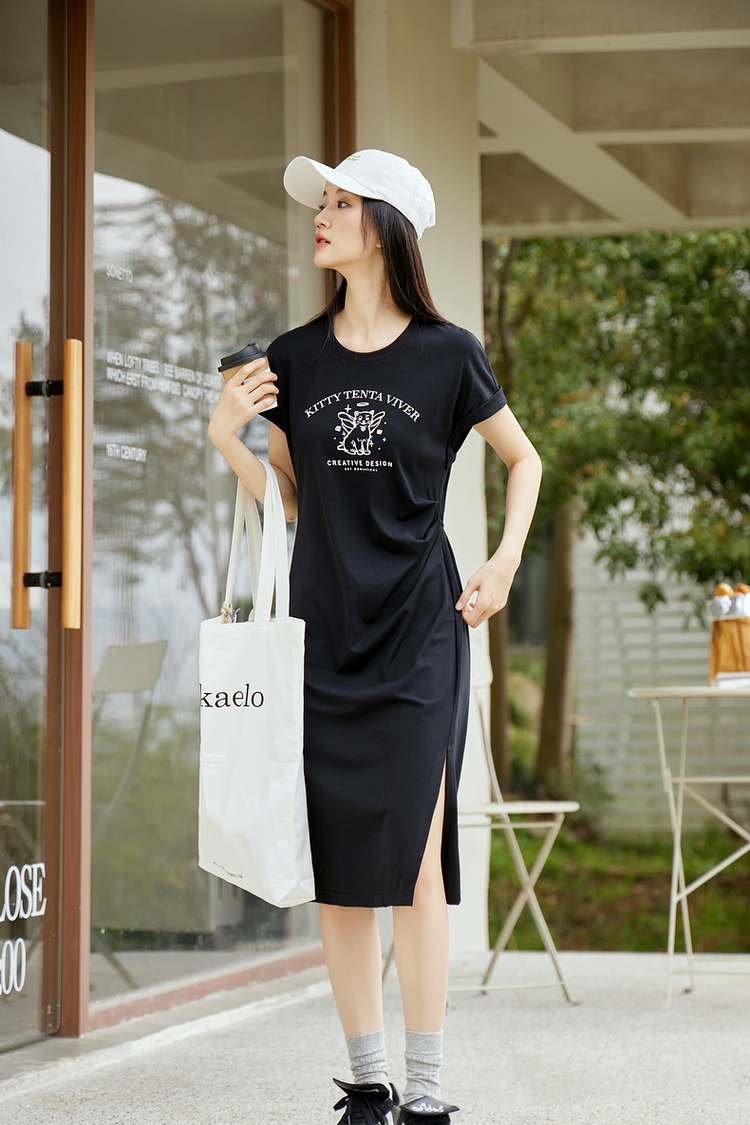 黒ワンピース ゆったりシルエット サイドスリットワンピース