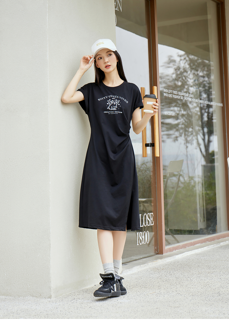 黒ワンピース ゆったりシルエット サイドスリットワンピース