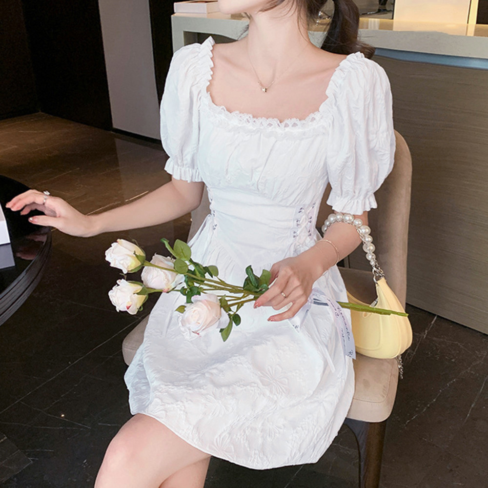 黒ワンピース スクエアネック パフ袖 ミニワンピース