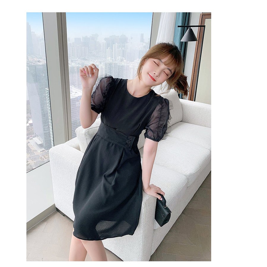 上品な膝丈シアースリーブ 黒ワンピース 春夏