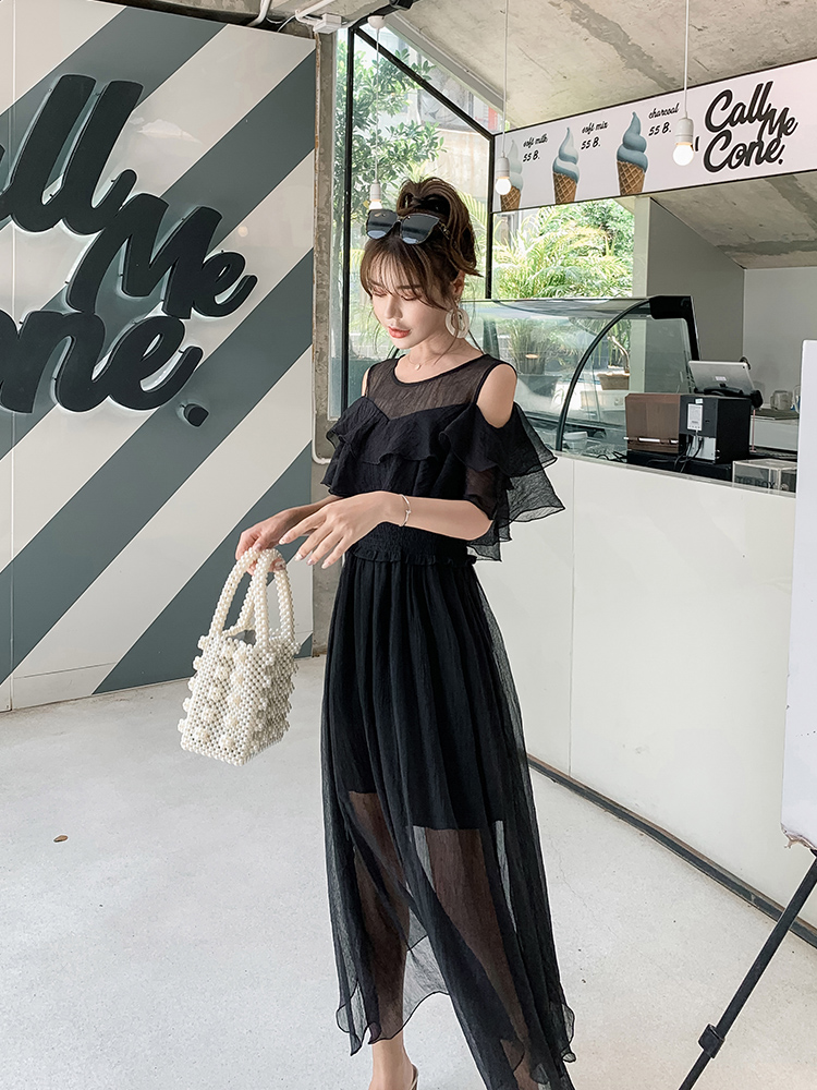 黒ワンピース シフォン肩あきフリルワンピース
