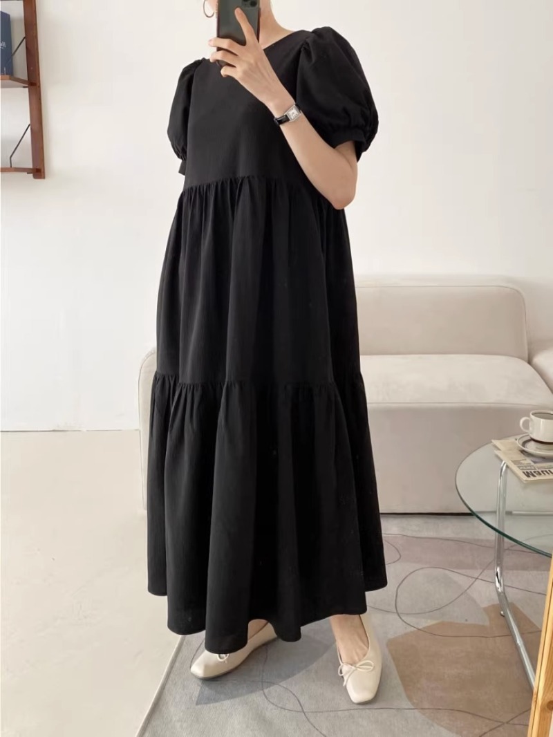 黒ワンピース 黒パフ袖ティアードワンピース ロング丈ゆったり上品