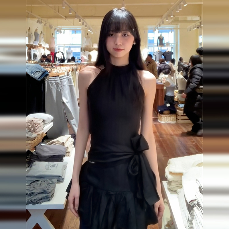 黒ワンピース ホルターネック リボン結びワンピース