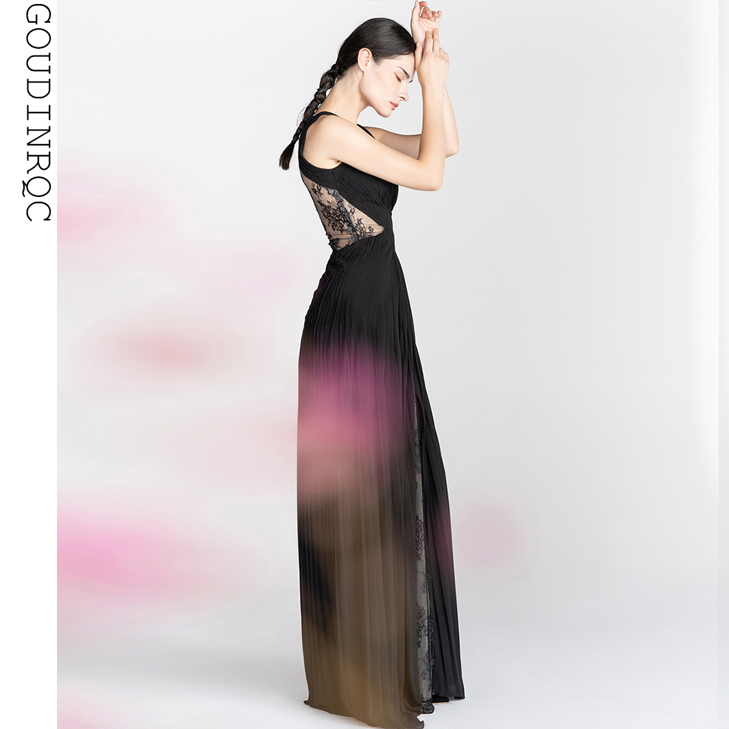黒ワンピース 優美レース透かしプリーツロング