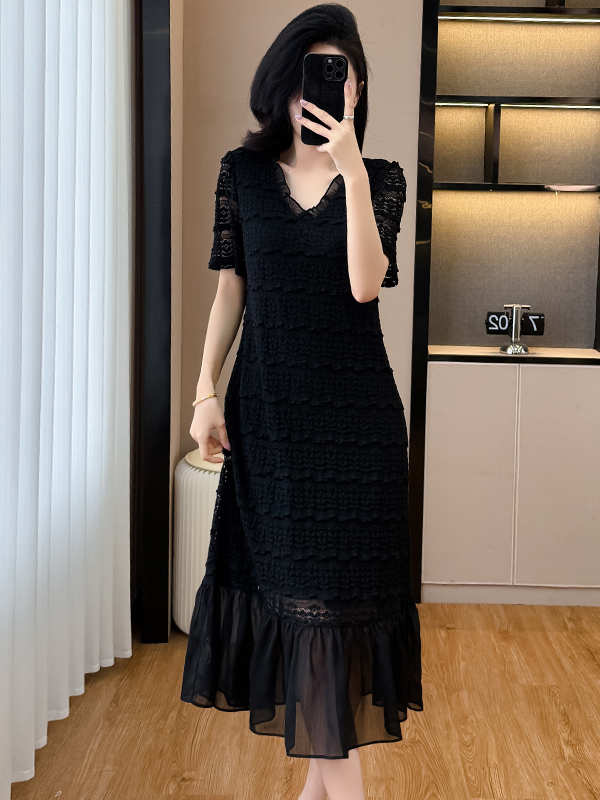 黒ワンピース 優美レース裾シフォンロングワンピース