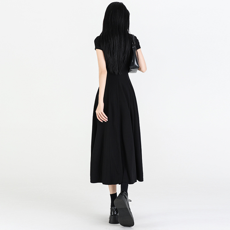 黒ワンピース シンプル優美フレアロングワンピース