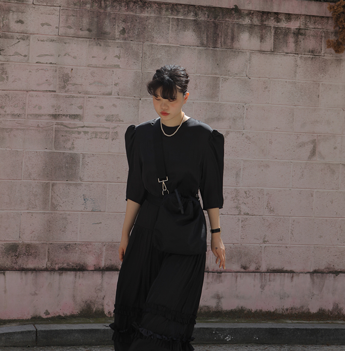 黒ワンピース クラシカルフリルロングワンピース