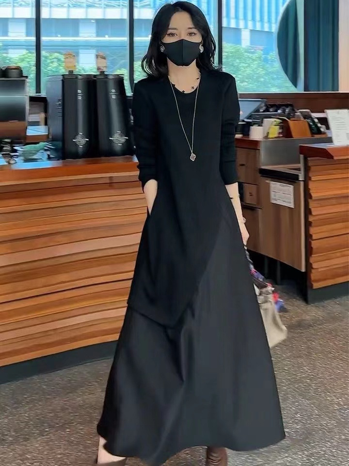 二〇二四年新作ニット黒ワンピース長袖ロング丈大人きれいめ
