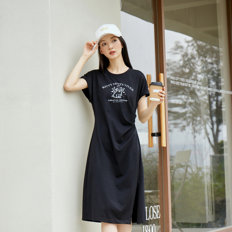 黒ワンピース ゆったりシルエット サイドスリットワンピース