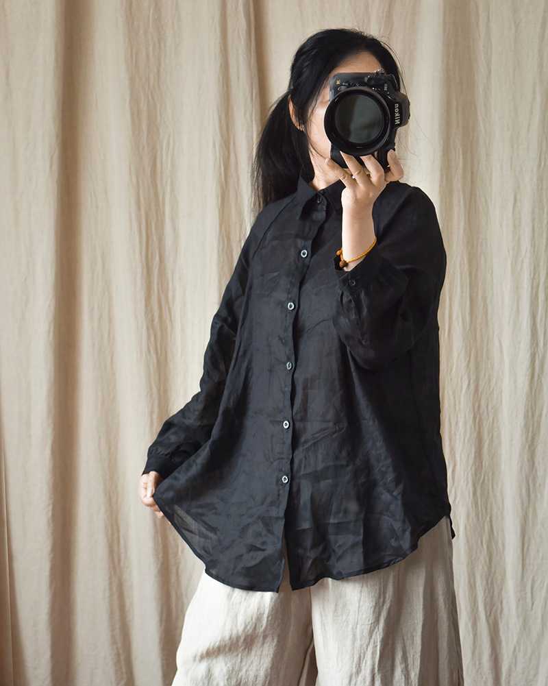 黒シャツ ゆったりシルエット シャーリング襟シャツ