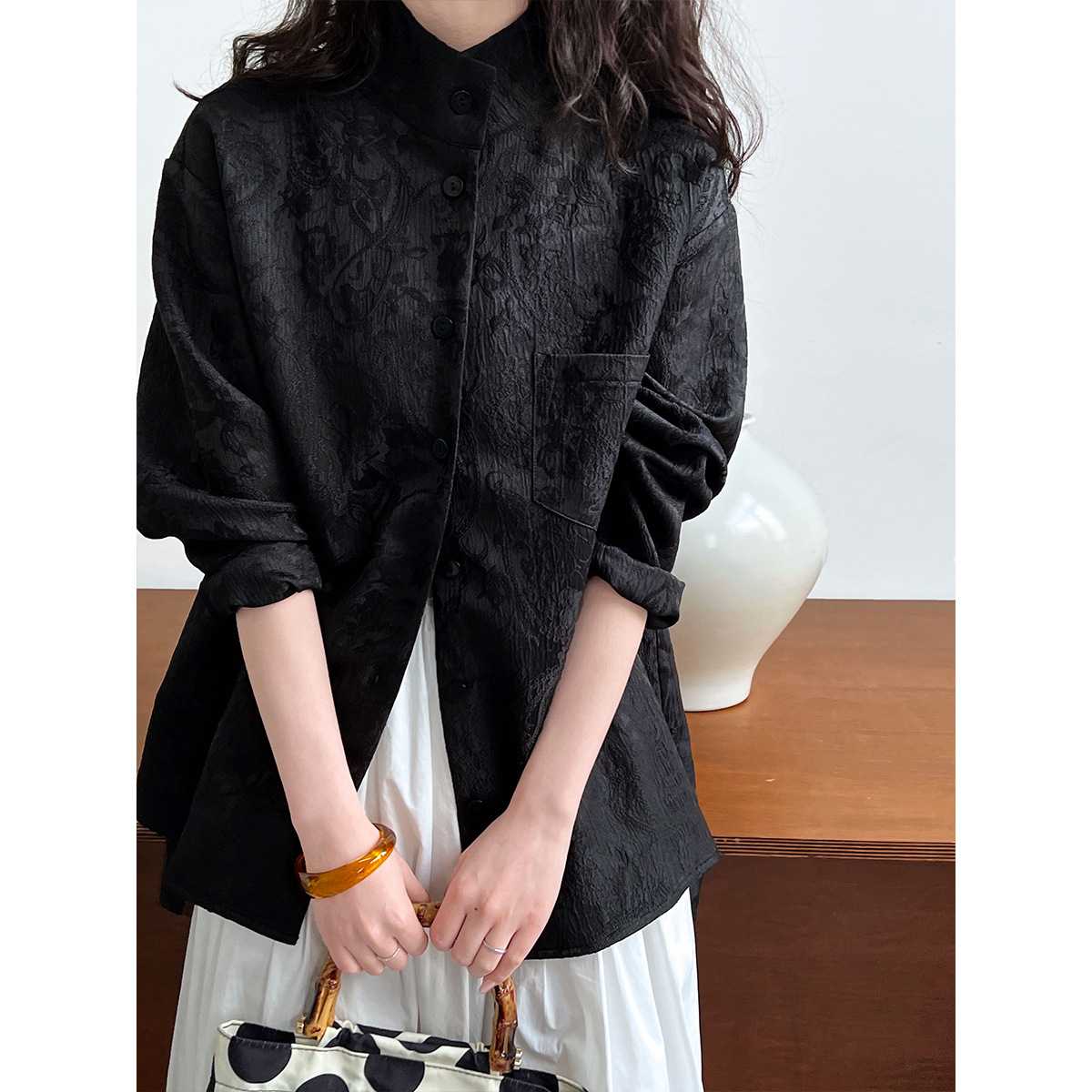 黒シャツ 織り柄デザイン ロング丈スタンドカラーシャツ