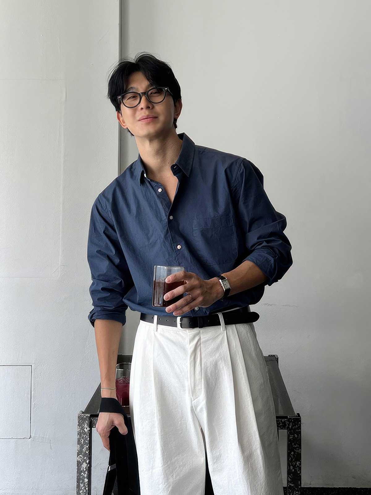 黒シャツ クラシカルベーシックシャツ