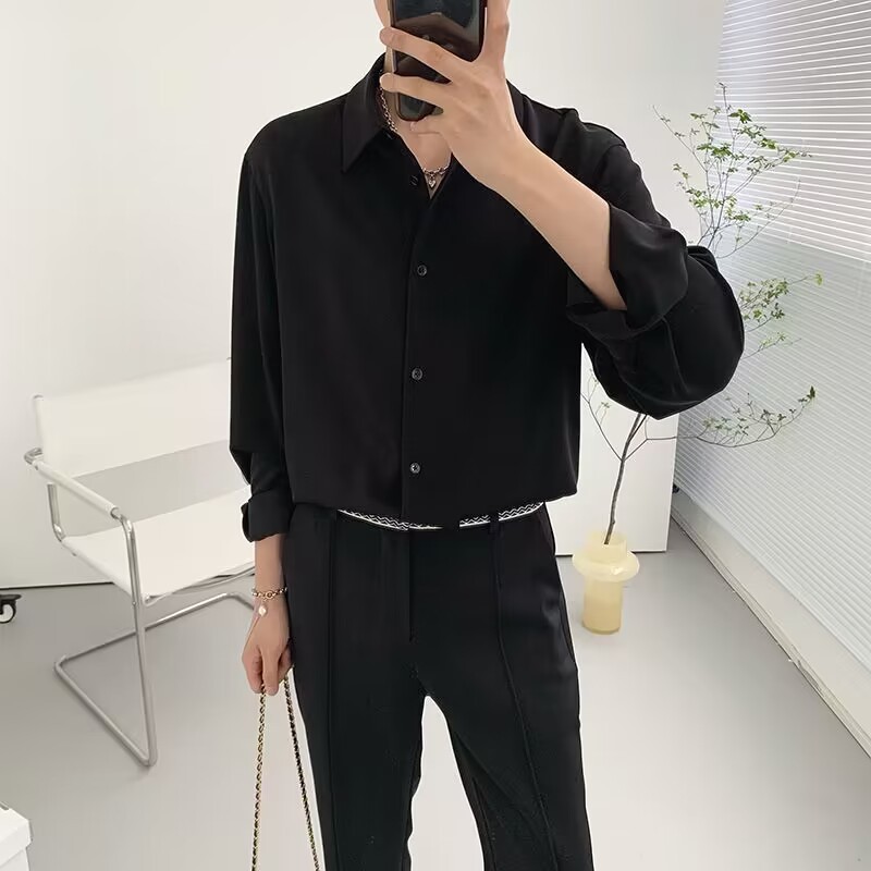 黒シャツ しなやかドレープ長袖シャツ