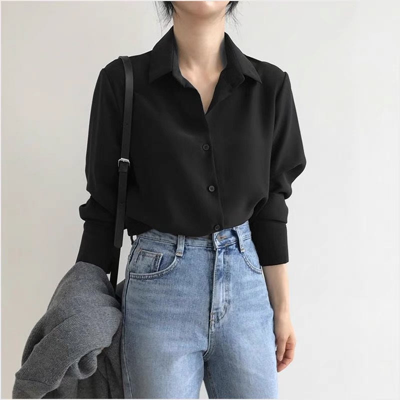 黒シャツ ゆったりシルエット なめらかシャツ