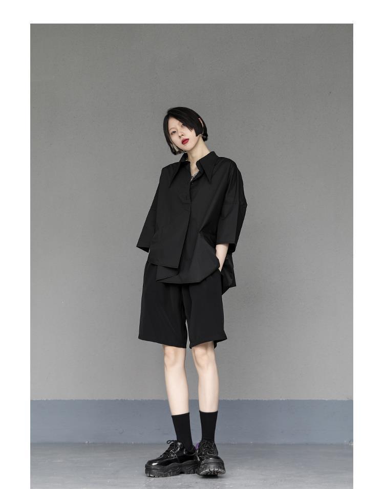 黒シャツ ゆったりシルエット変形袖シャツ