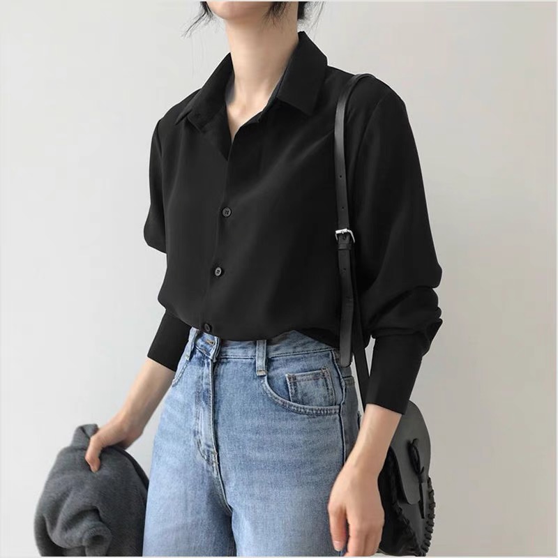 黒シャツ ゆったりシルエット なめらかシャツ