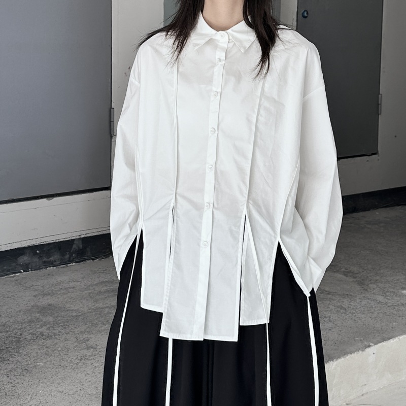 黒シャツ アシンメトリープリーツシャツ