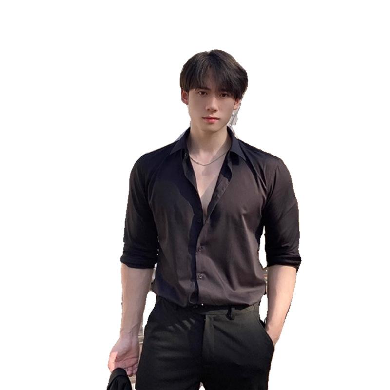 黒シャツ しなやかドレープ光沢シャツ