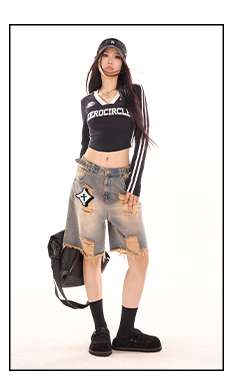 黒コーデ ゼロサークル クロップドロングTシャツ