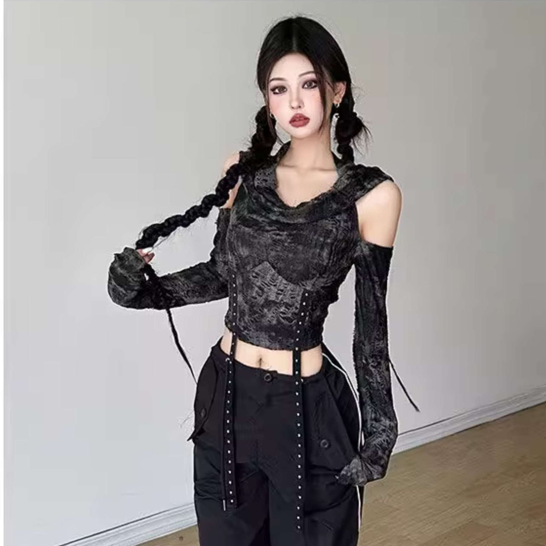 黒コーデ ゴシックフード付きオフショルダーコルセットトップス