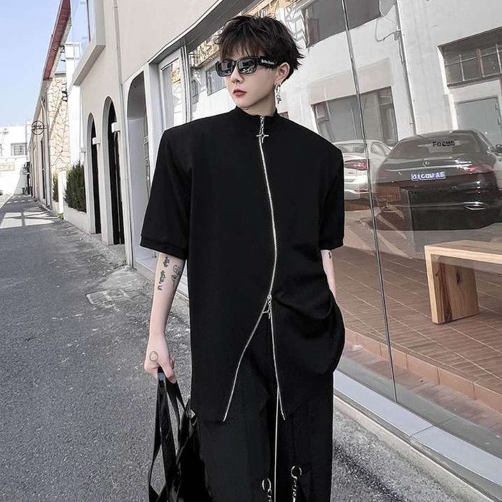 黒コーデ クロスジップアバンギャルドTシャツ