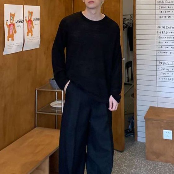 黒コーデ シンプルオーバーサイズ長袖カットソー