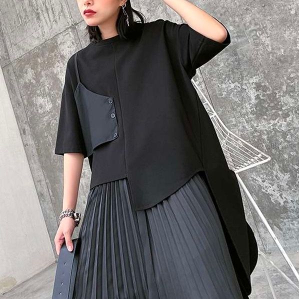 黒コーデ アシンメトリーレイヤード半袖カットソー