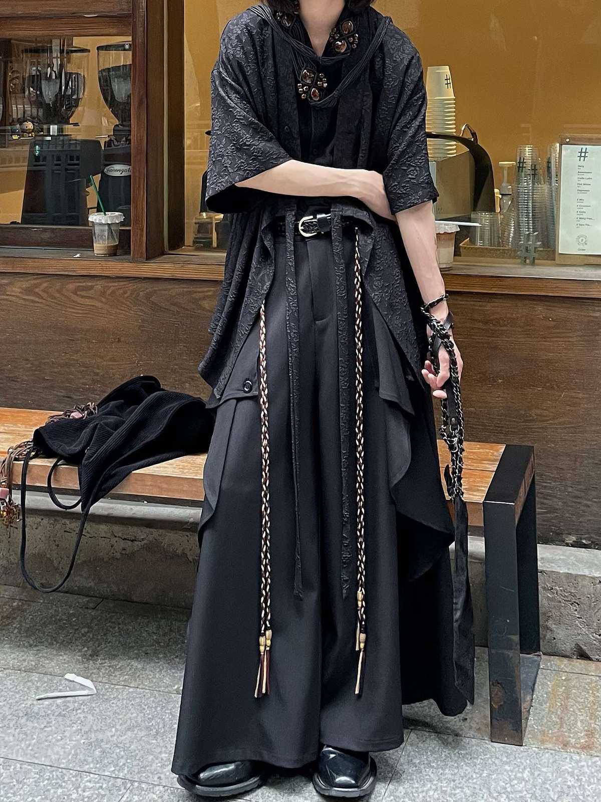 黒コーデ アシンメトリーデザインレイヤードパンツ
