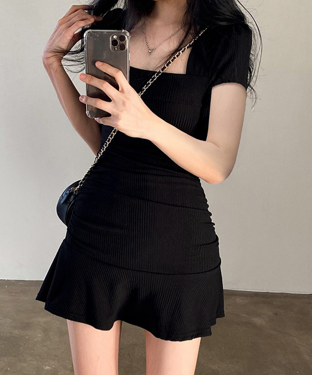 https://fulmo-img-server.com/blackmode/858e8fb1-8acd-4f96-98a3-3dd12efaa06b.jpg