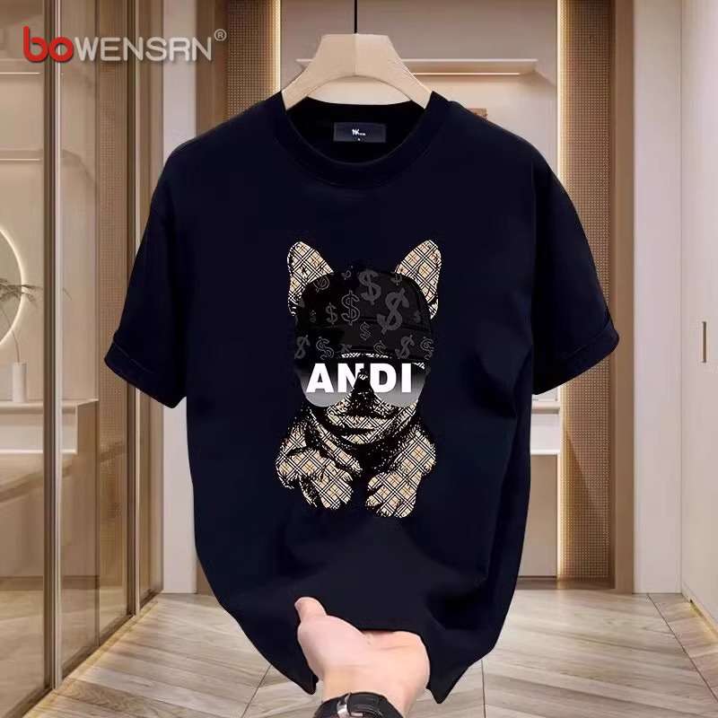 黒コーデ  ANDIマネードッグプリント半袖Tシャツ