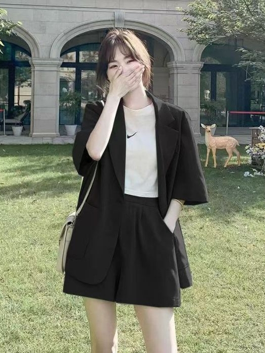 黒コーデ 黒コーデ ゆったり五分袖ジャケットセット
