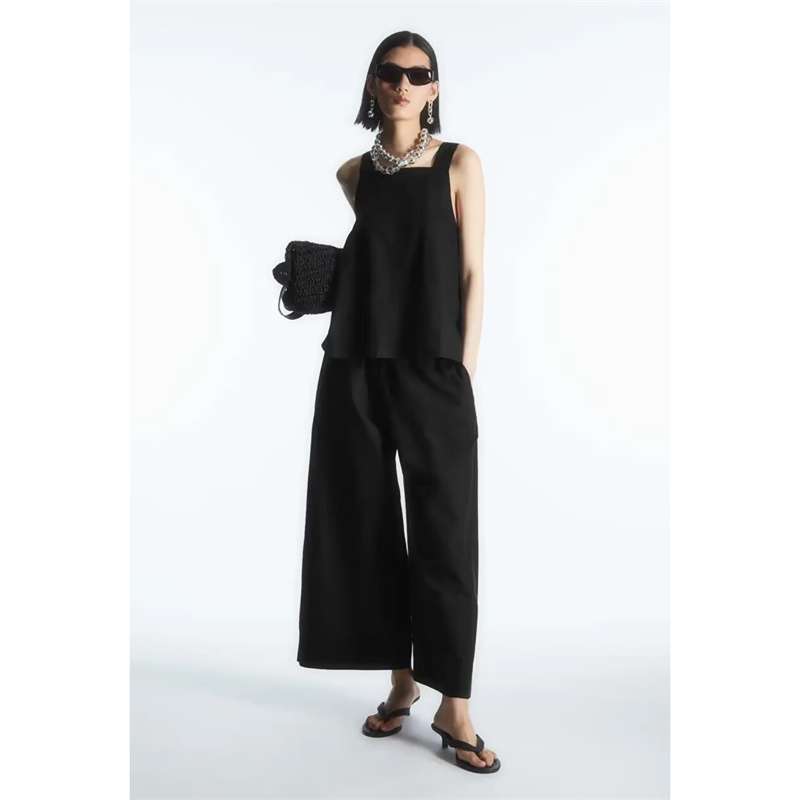 黒コーデ モダンリゾートセットアップ
