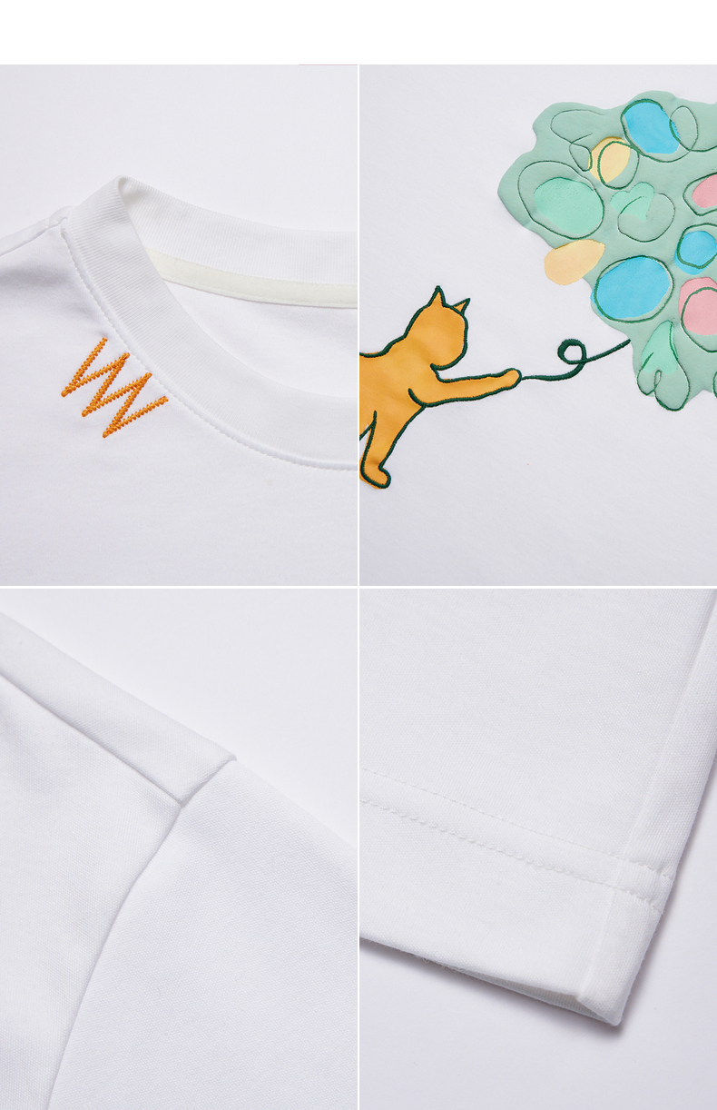 白Tシャツ ねこと風船 ゆったりシルエット