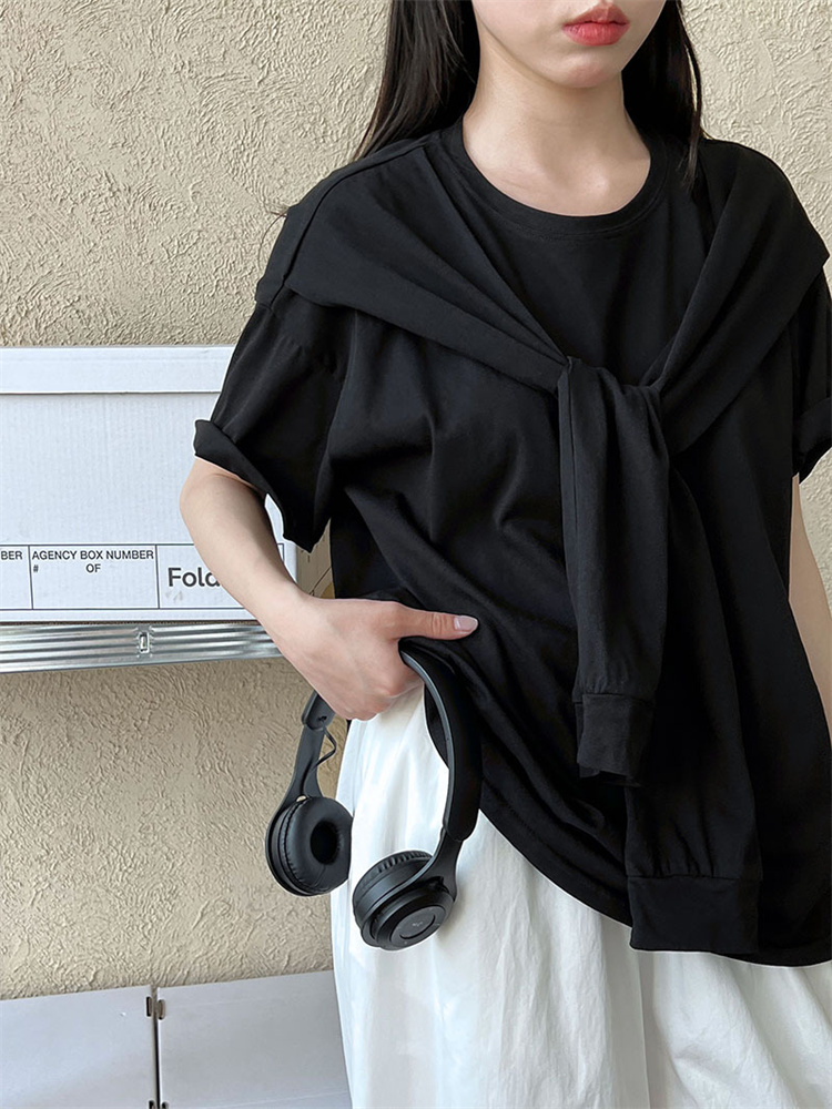 丸首ダブルレイヤーショール風白Tシャツ