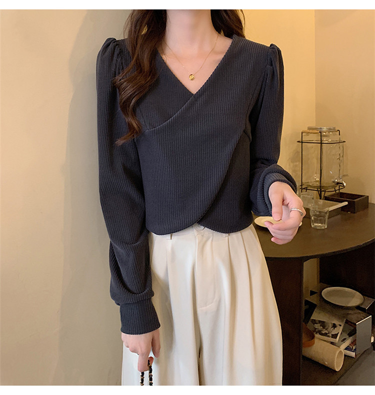 白Tシャツ ブイネック パフスリーブ 交差デザイン 長袖 白色トップス レディース