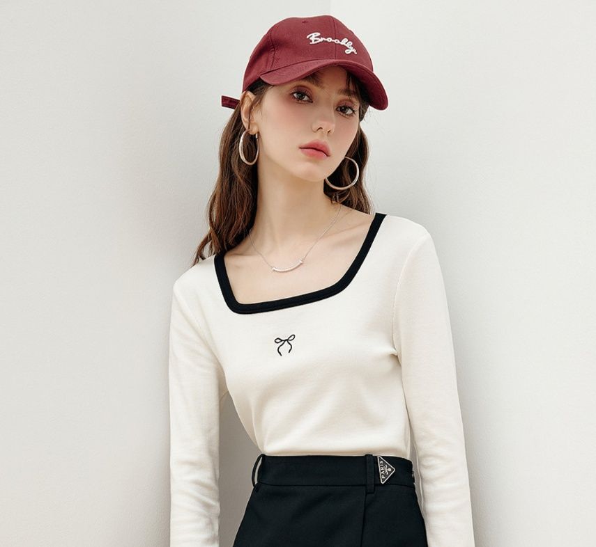 白Tシャツ レディース スクエアネックリボンモチーフトップス