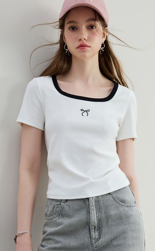 白Tシャツ レディース スクエアネックリボンモチーフトップス