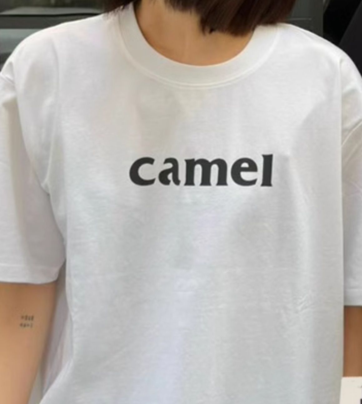 白Tシャツ レディース シンプルロゴプリント半袖カットソー
