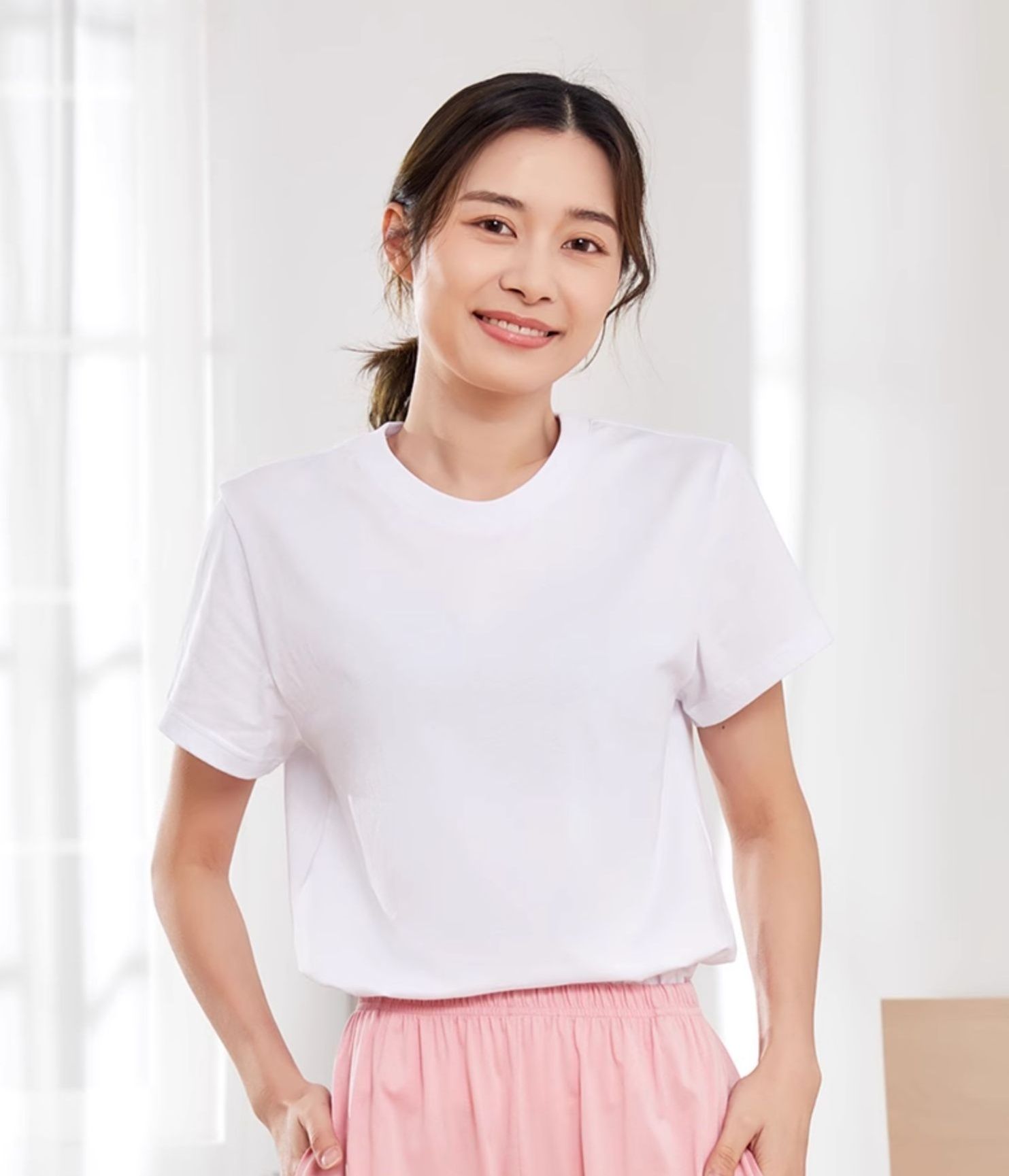 白Tシャツ レディース シンプル丸首コットンシャツ