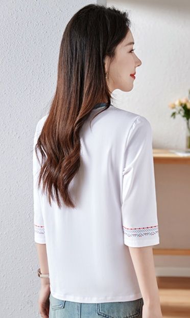 白Tシャツ レディース 彩色刺繍入り五分袖ラウンドネック
