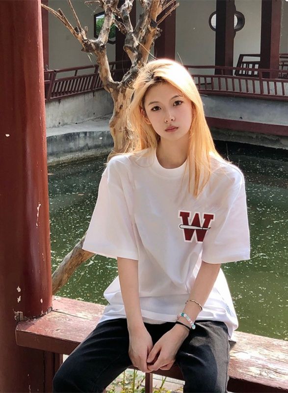 白Tシャツ レディース イニシャルロゴ入りベーシックTシャツ