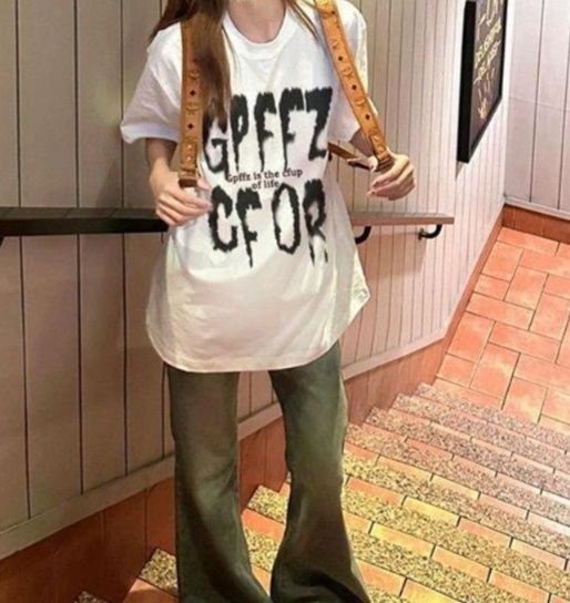 白Tシャツ レディース ストリート感覚メッセージ入り半袖