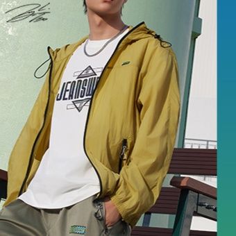 白Tシャツ スタイリッシュ幾何学模様プリント半袖