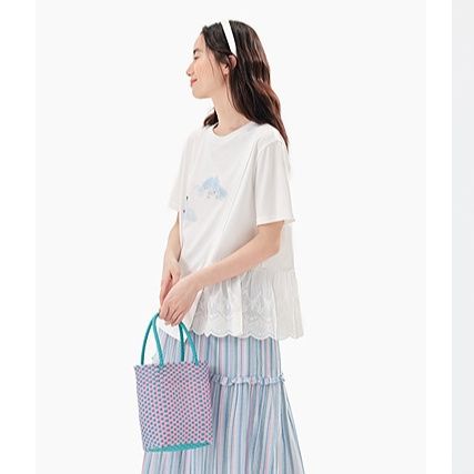 白Tシャツ レース裾切替え雲柄デザインシャツ